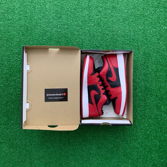 *NEW* Air Jordan 1 Low “Reverse Bred” (Sz 8) - Picture 10 of 11